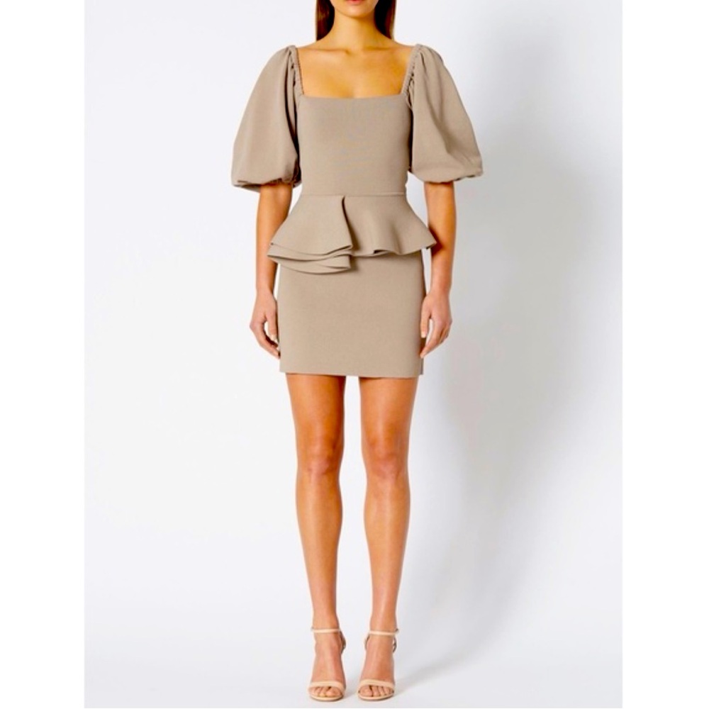 Scanlan Theodore Crepe Knit Short Coupe Dress